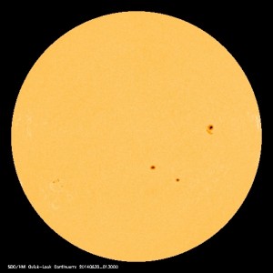 「太陽黒点情報 - 宇宙天気情報センター」のWebサイトに表示されている2014年9月29日の太陽黒点映像