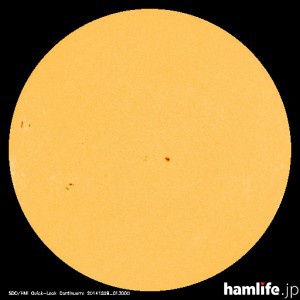 「太陽黒点情報 - 宇宙天気情報センター」のWebサイトに表示されている2014年12月8日の太陽黒点映像 