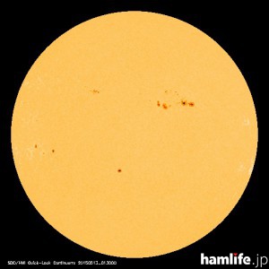 「太陽黒点情報 - 宇宙天気情報センター」のWebサイトに表示されている2015年4月12日の太陽黒点映像